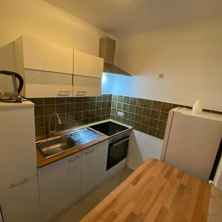 아파트 1-room *